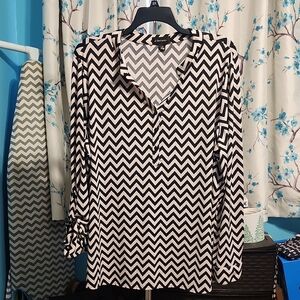 Stylish Black and Pink Zigzag Blouse